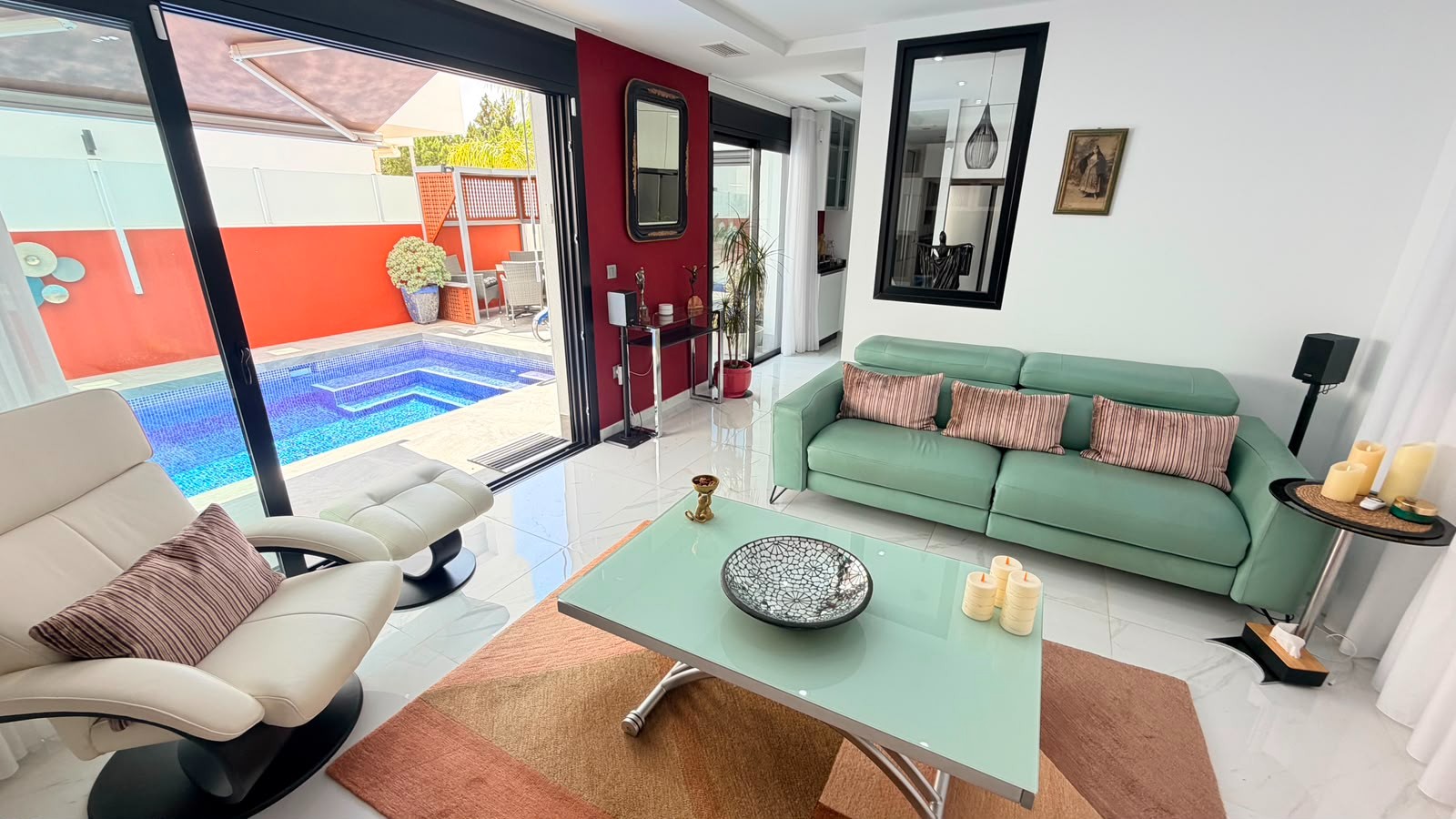 Garden in villa for sale in Los Montesinos