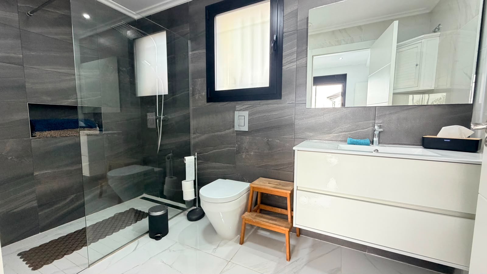 Garden in villa for sale in Los Montesinos