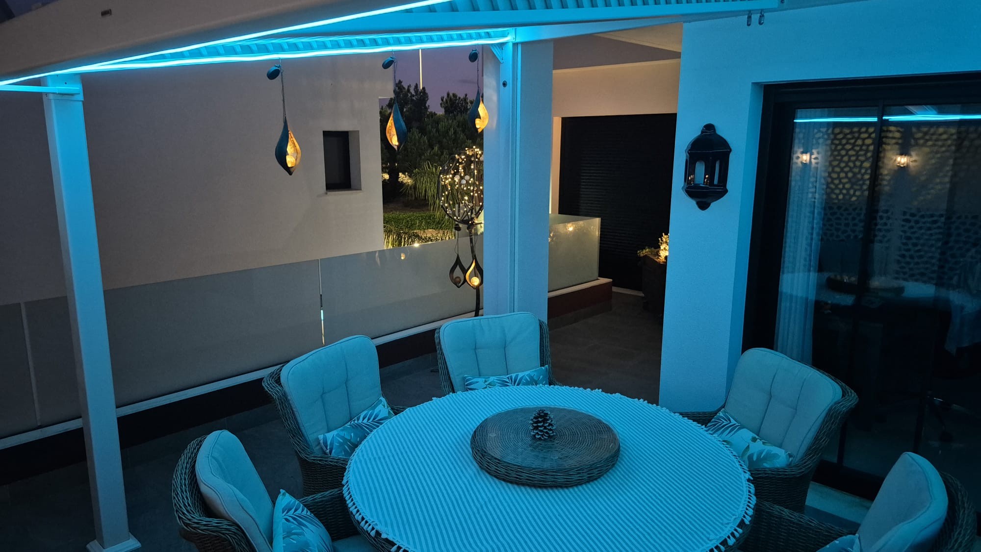 Master bedroom in villa for sale in Los Montesinos