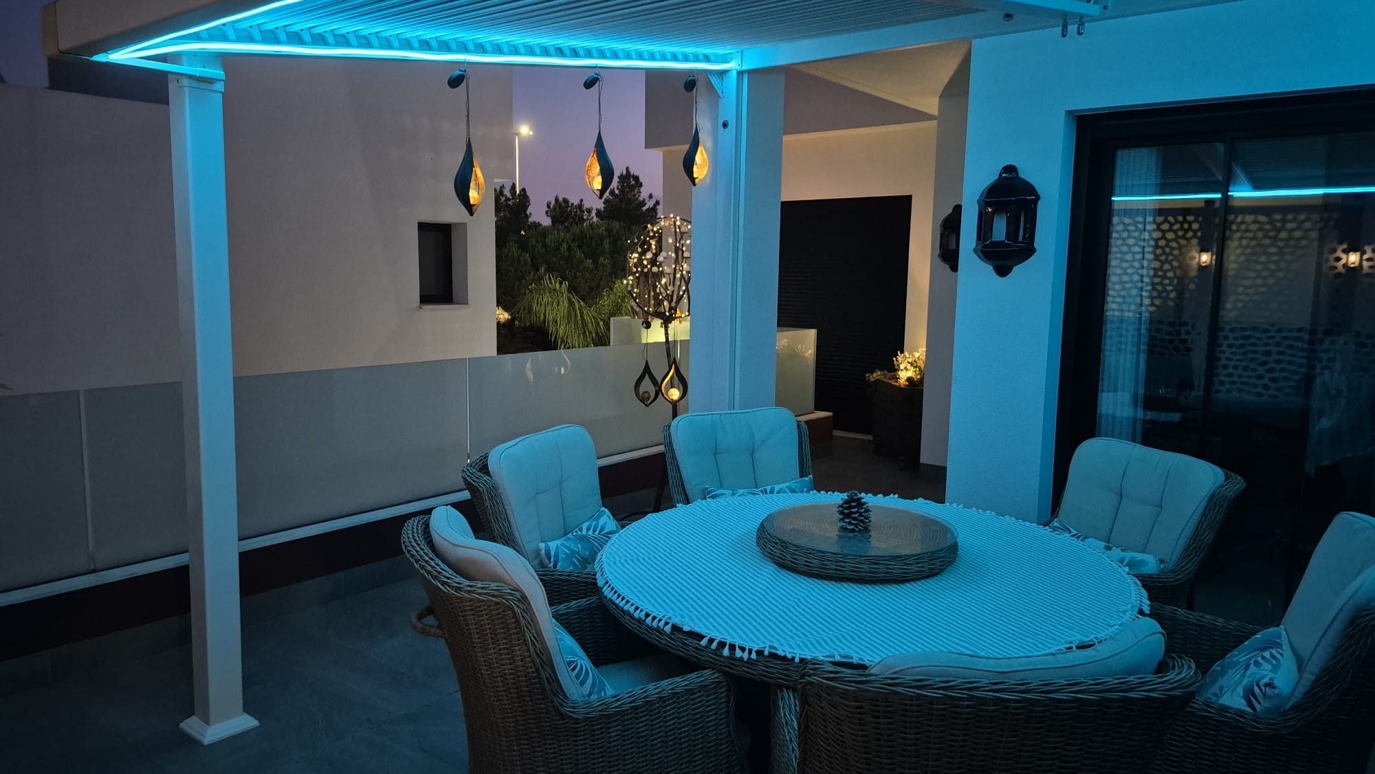 Bedroom in villa for sale in Los Montesinos