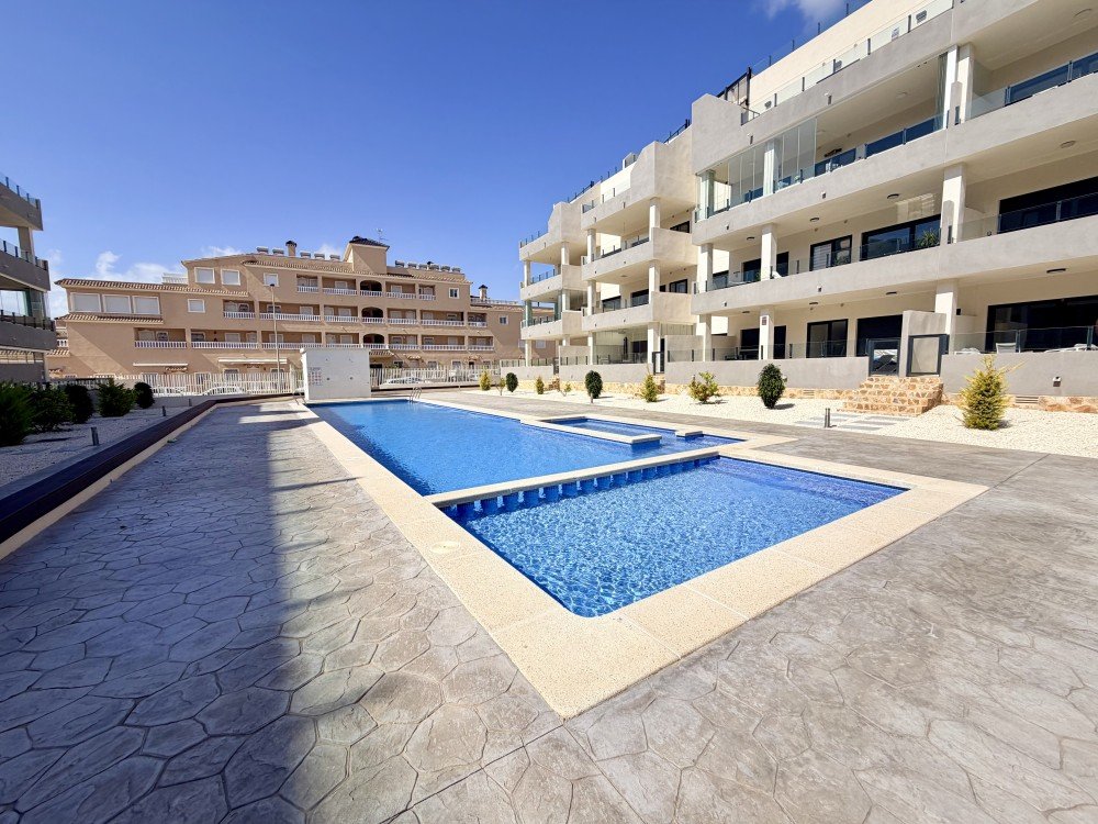Kitchen in apartment for sale in Orihuela Costa