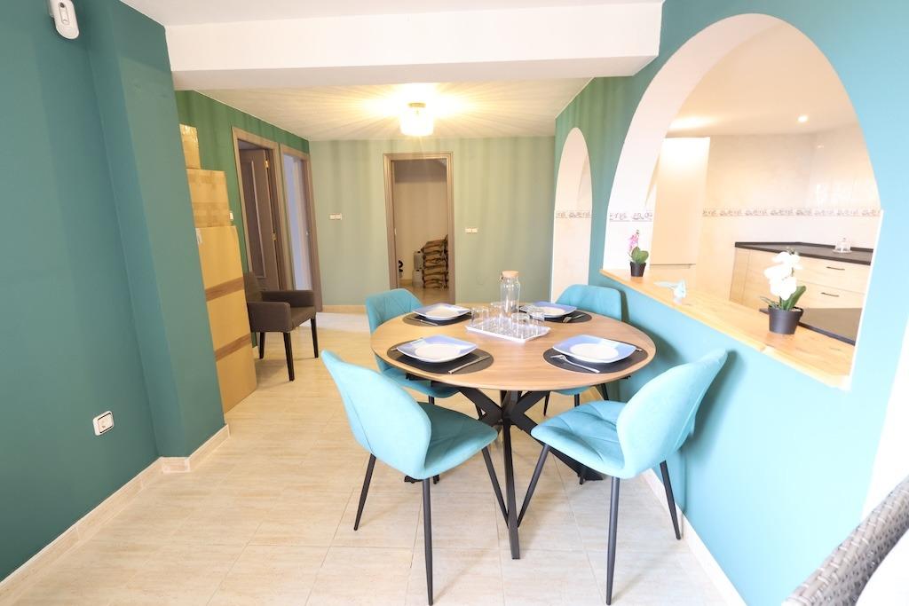Dining area in villa for sale in San Miguel de Salinas