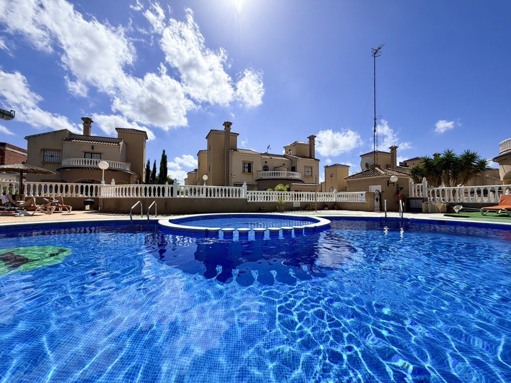 Garden in terraced for sale in Orihuela Costa