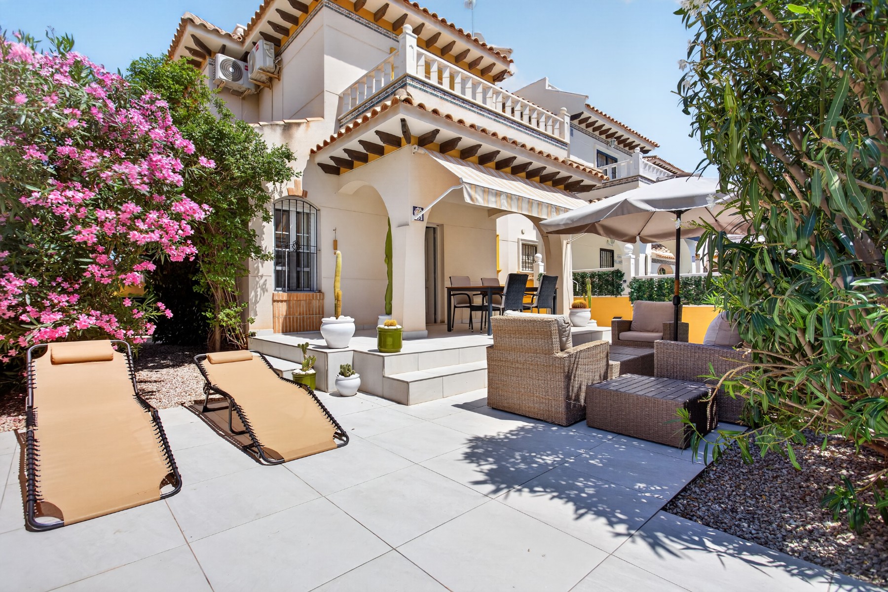 Exterior view in villa for sale in Orihuela Costa