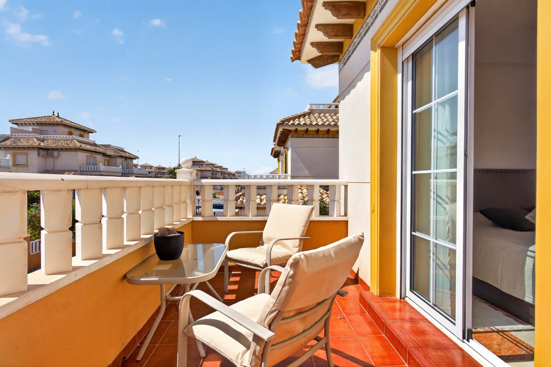 Kitchen in villa for sale in Orihuela Costa