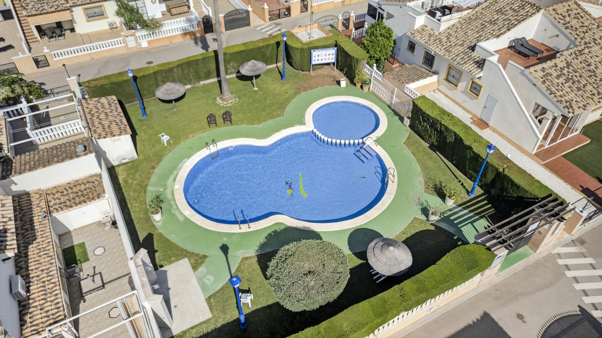 Dining area in villa for sale in Orihuela Costa