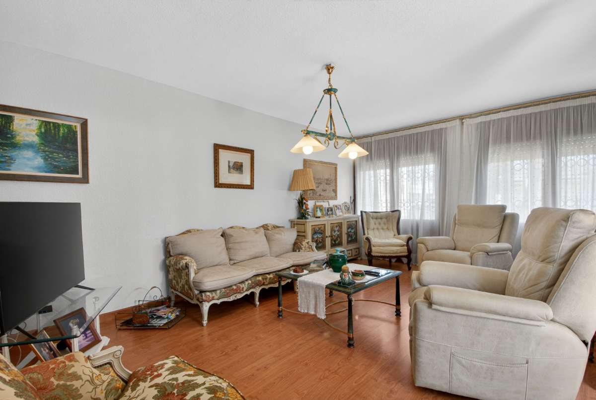 Garden in villa for sale in Lo Pagan