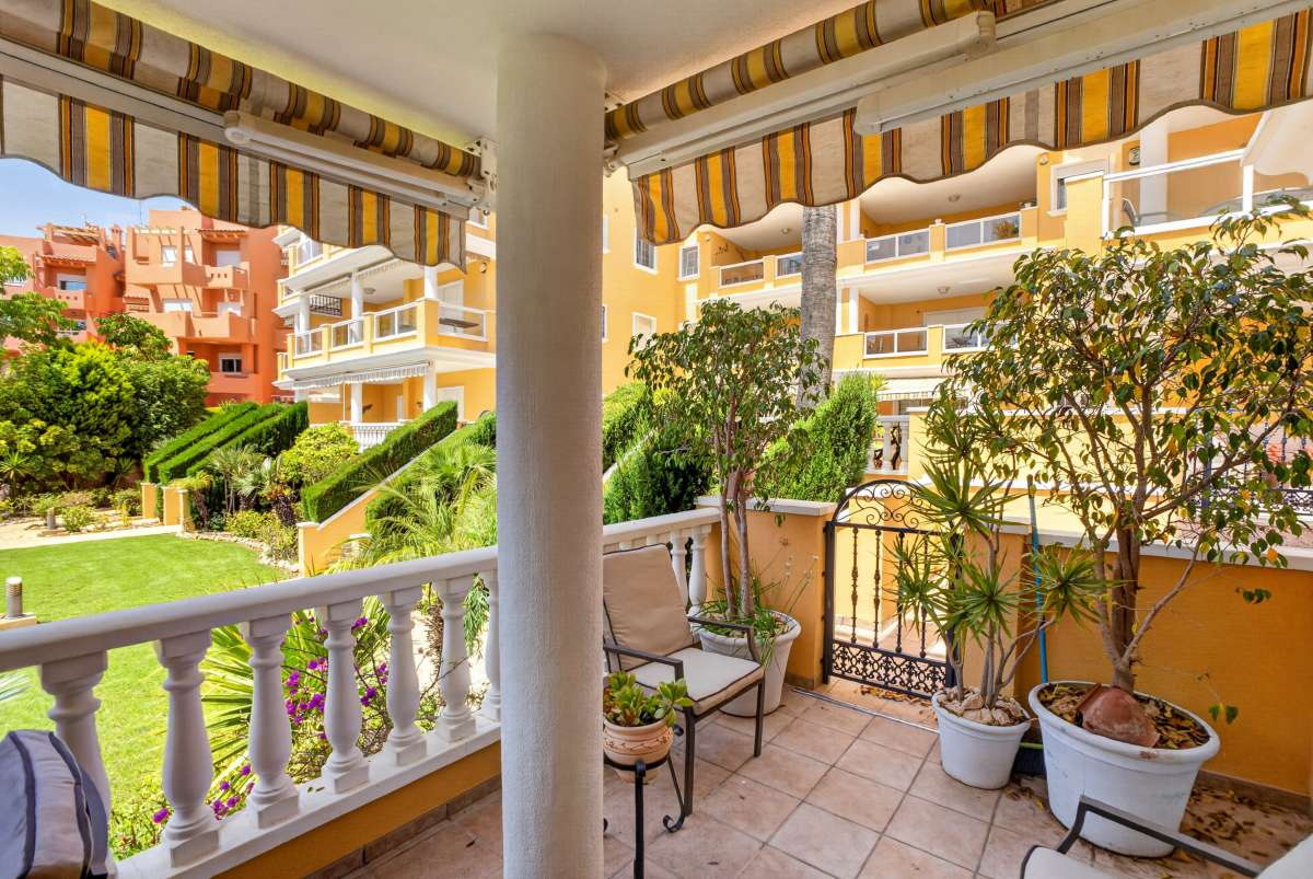 Kitchen in apartment for sale in Cabo Roig