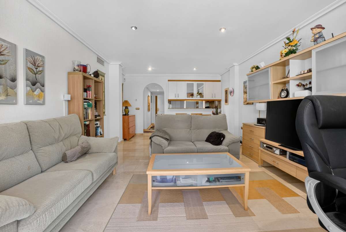 Master bedroom in apartment for sale in Cabo Roig