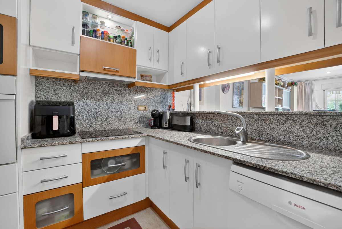 Dining area in apartment for sale in Cabo Roig