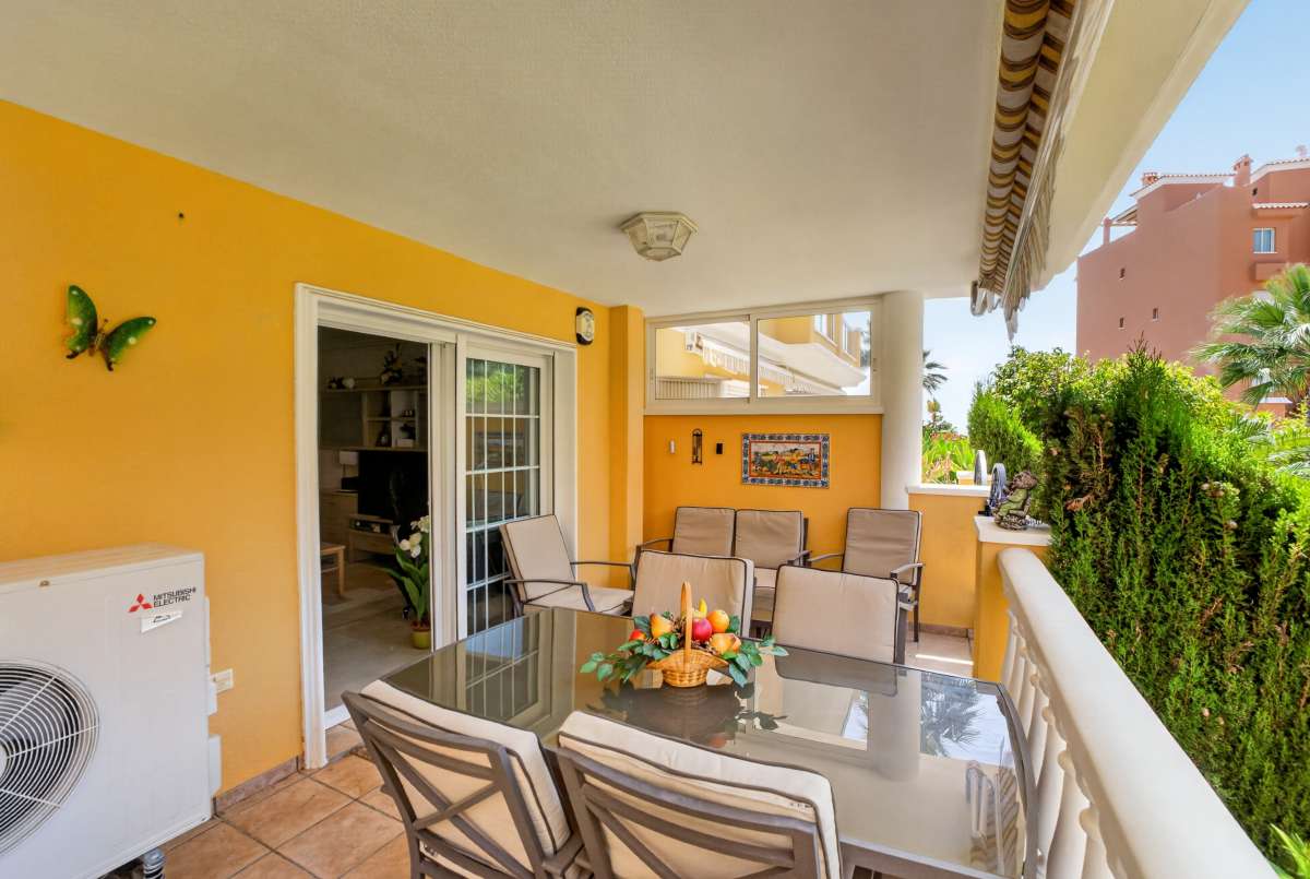 Bedroom in apartment for sale in Cabo Roig