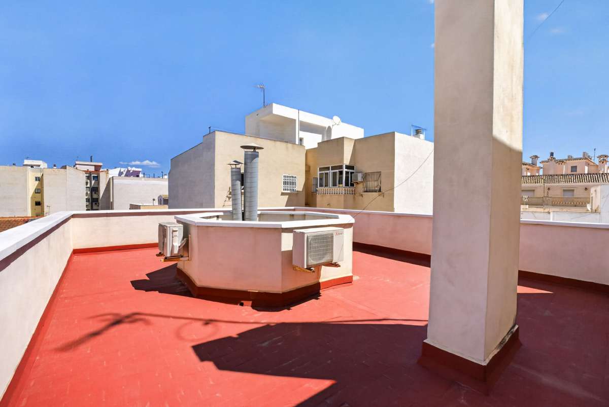 Terrace in apartment for sale in Torrevieja