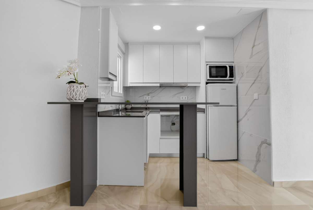 Terrace in apartment for sale in Torrevieja