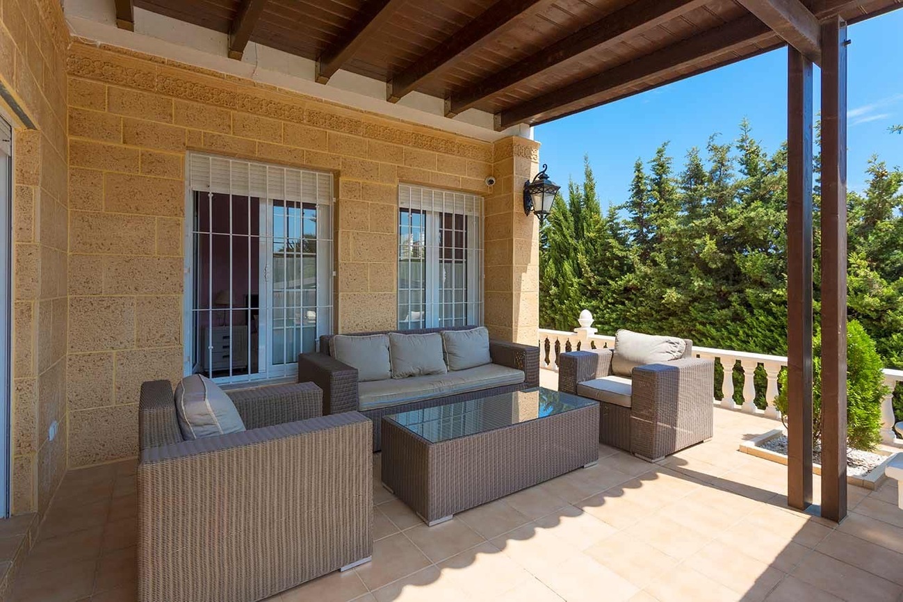 Master bedroom in villa for sale in Orihuela Costa