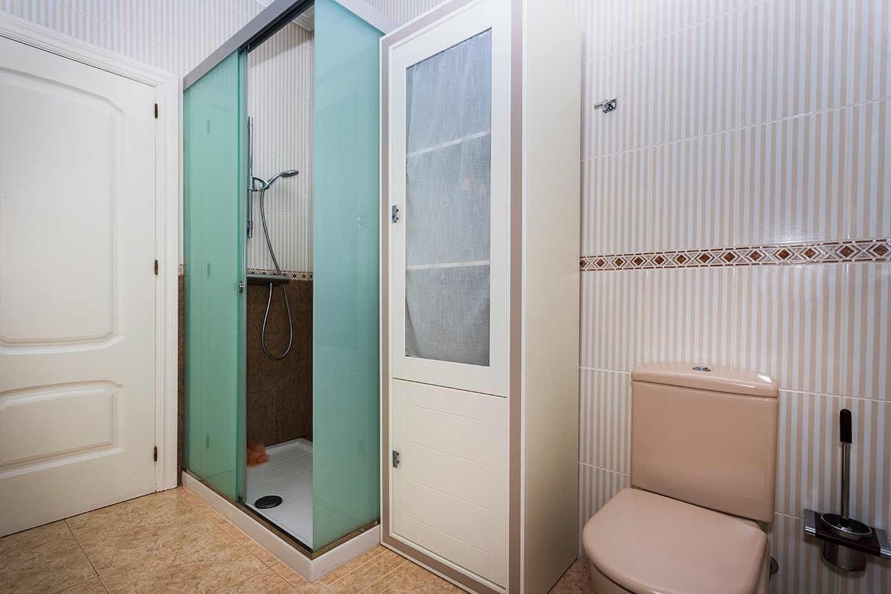 Kitchen in villa for sale in Orihuela Costa