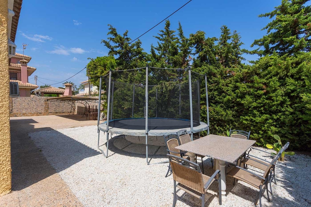 Terrace in villa for sale in Orihuela Costa