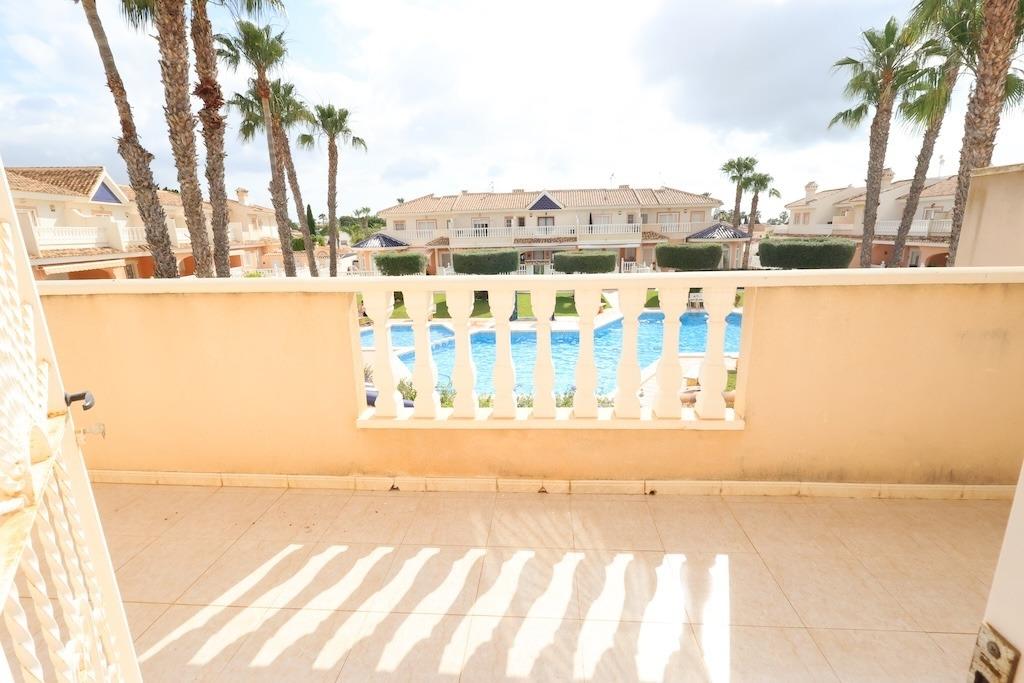 Master bedroom in terraced for sale in Rojales