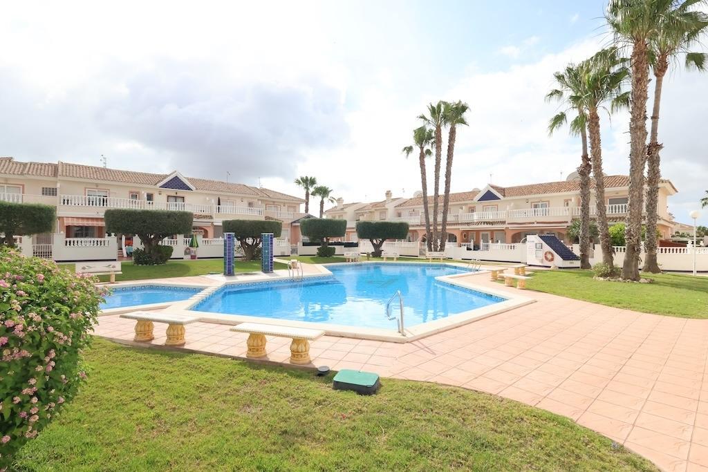 Garden in terraced for sale in Rojales