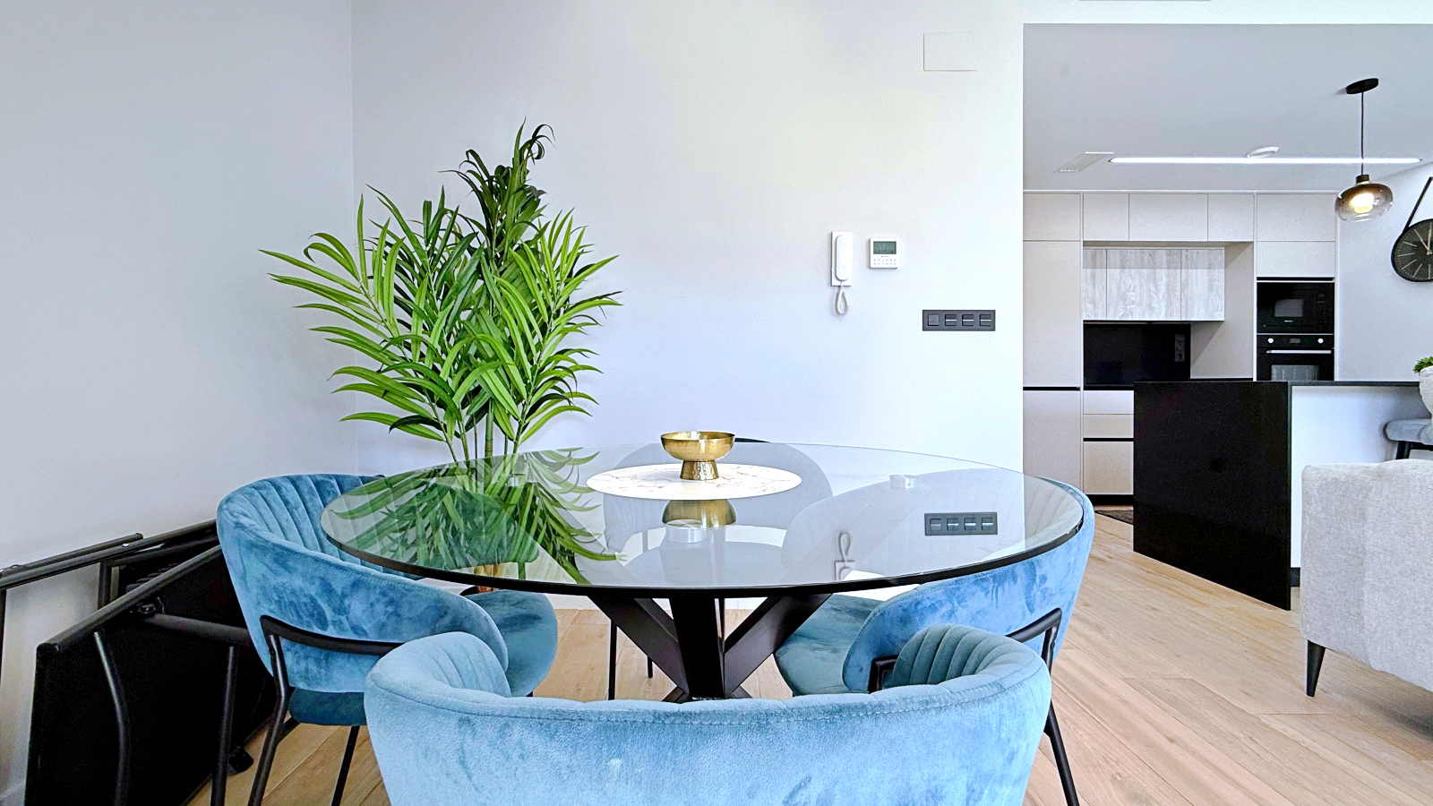 Bedroom in penthouse for sale in Orihuela Costa