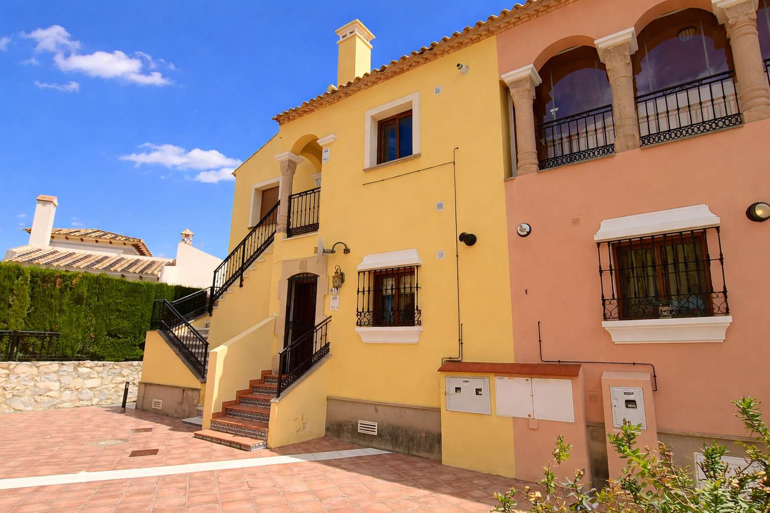 Garden in apartment for sale in Algorfa