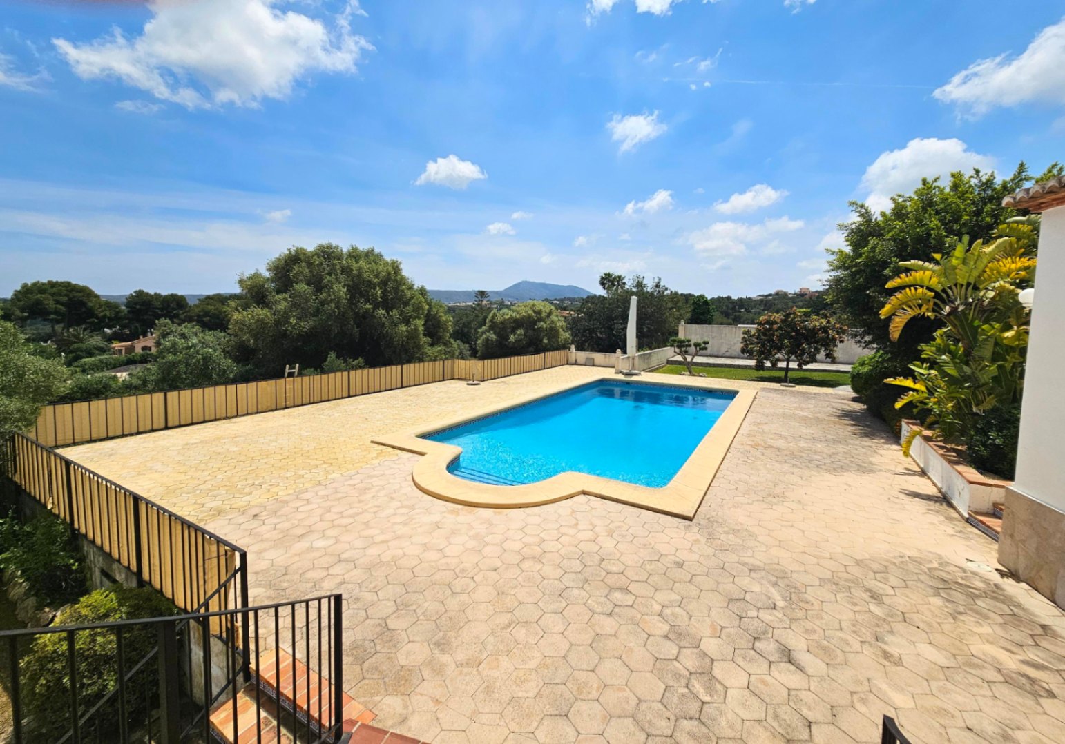 Bathroom in villa for sale in javea