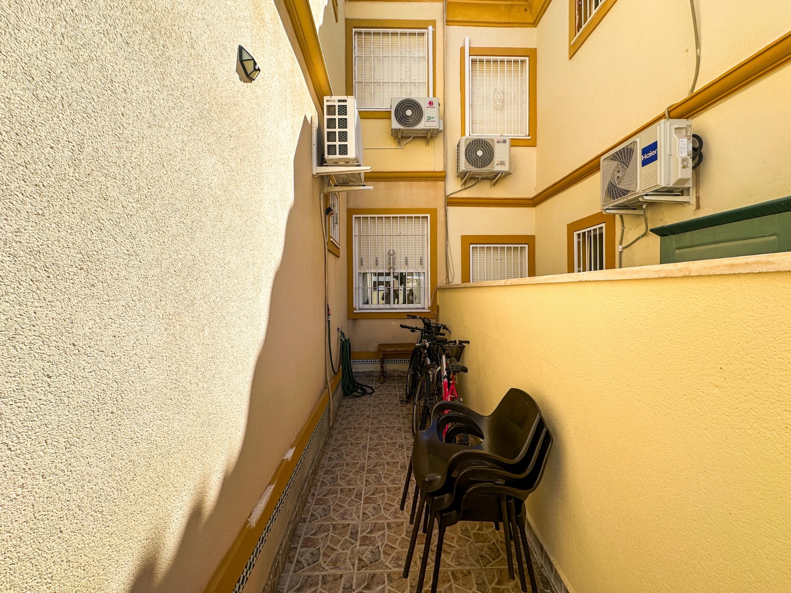 Bedroom in bungalow for sale in Orihuela Costa
