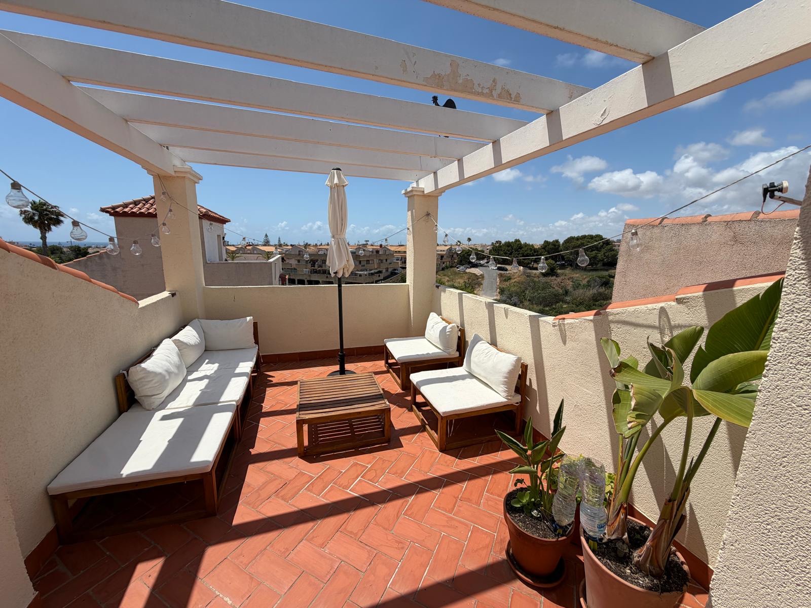 Garden in bungalow for sale in Orihuela Costa