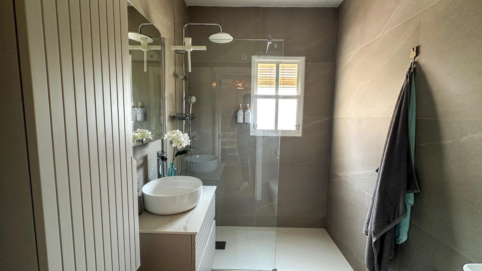 Bedroom in bungalow for sale in Orihuela Costa