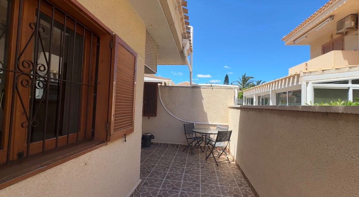 Dining area in bungalow for sale in Orihuela Costa