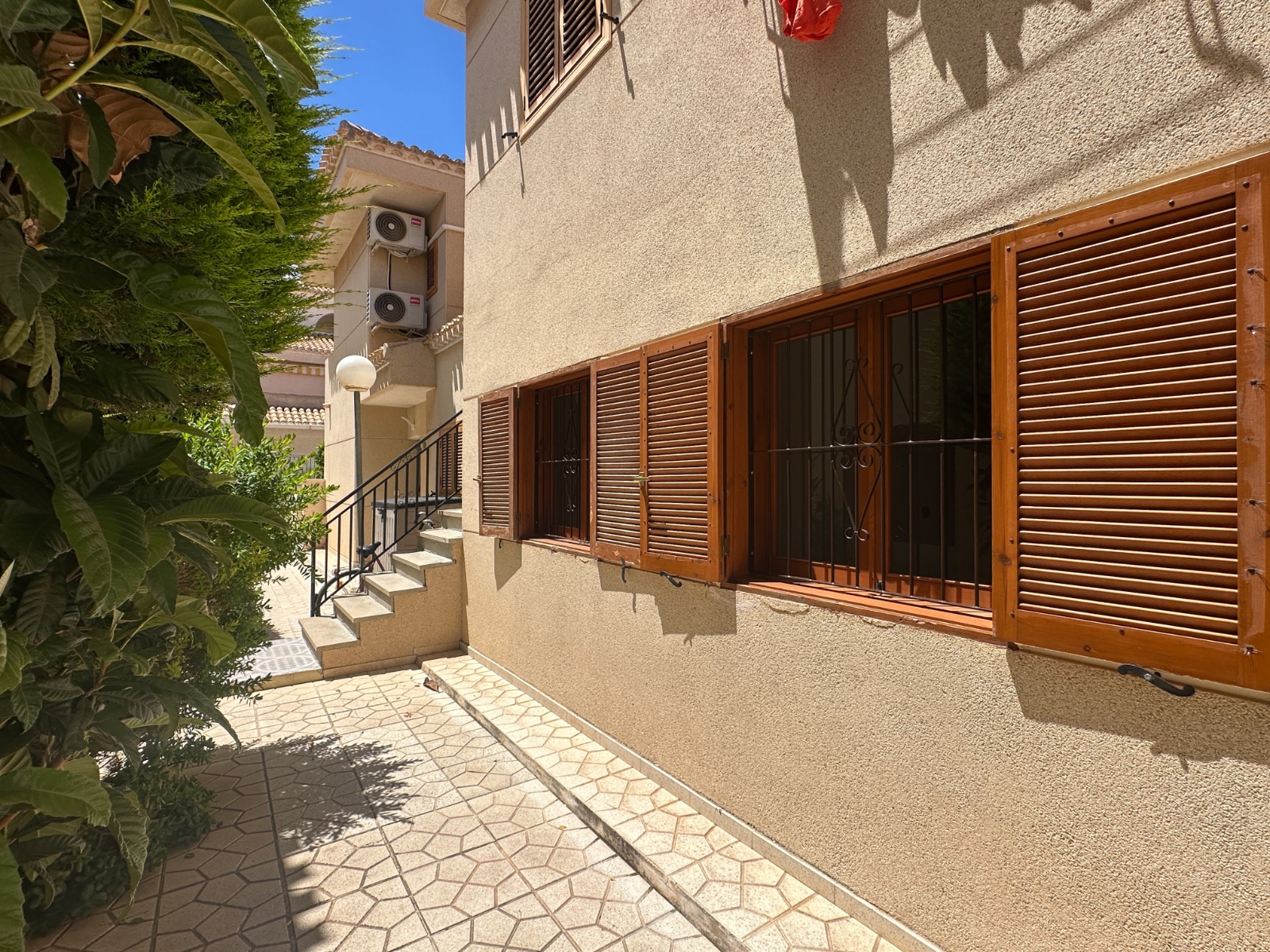 Bedroom in bungalow for sale in Orihuela Costa