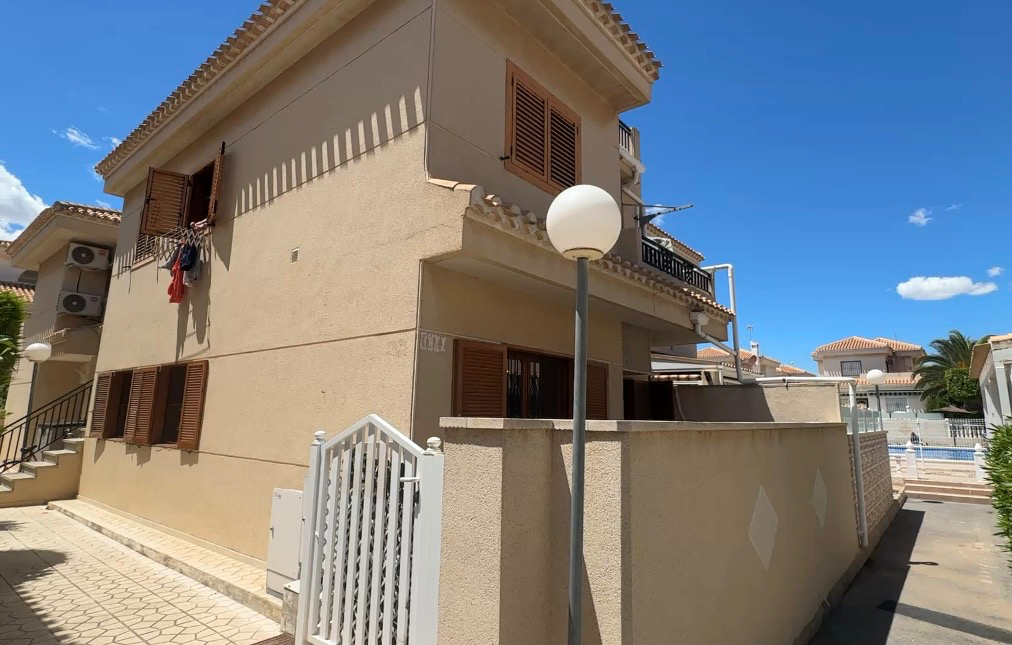 Exterior view in bungalow for sale in Orihuela Costa