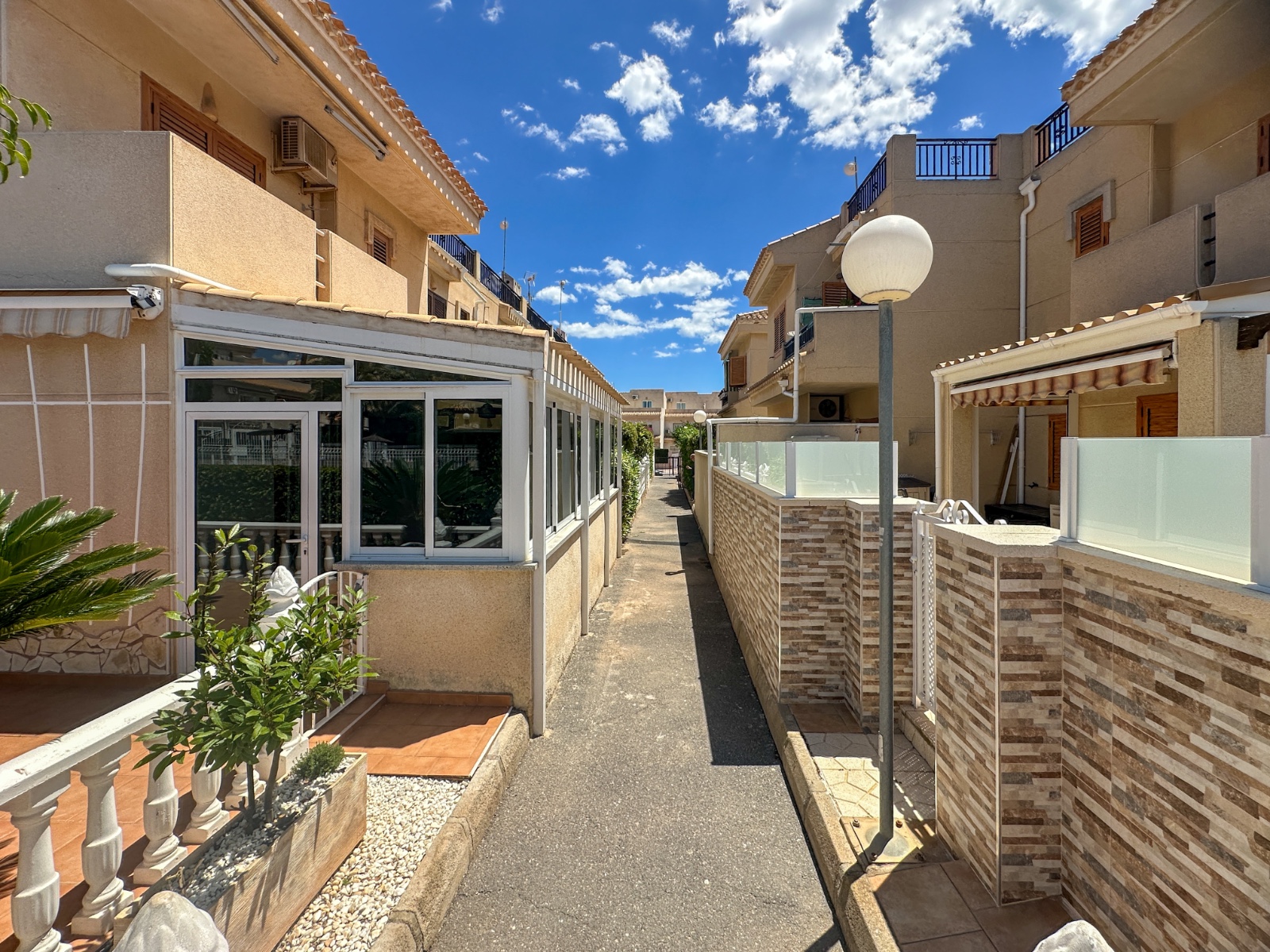 Kitchen in bungalow for sale in Orihuela Costa