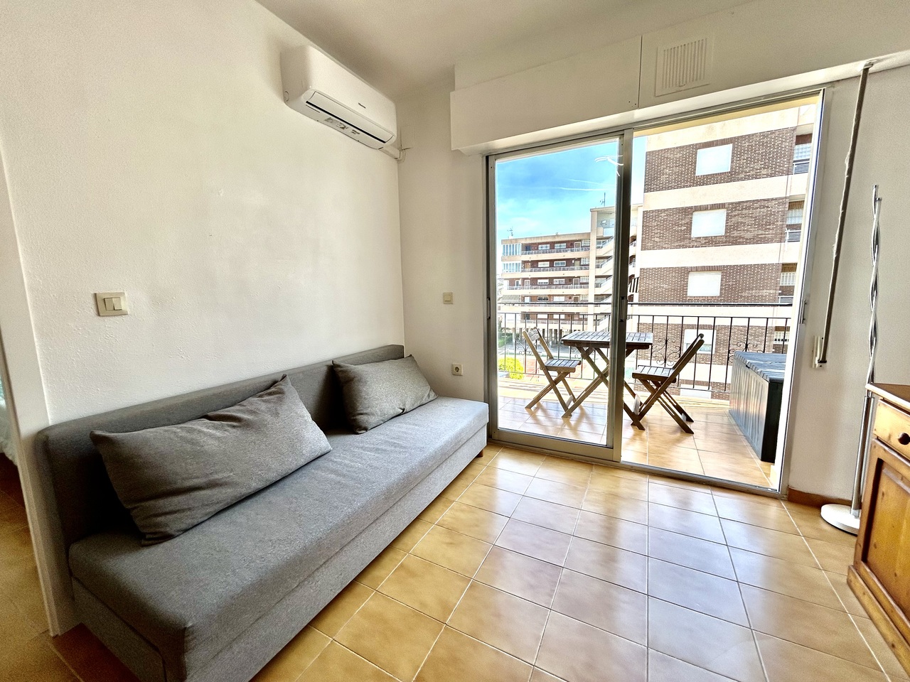 Terrace in apartment for sale in Torrevieja