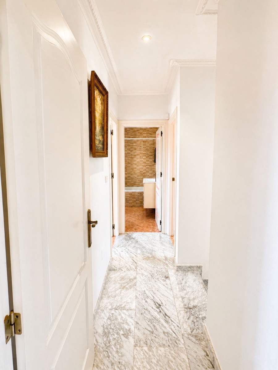 Bathroom in villa for sale in Torrevieja
