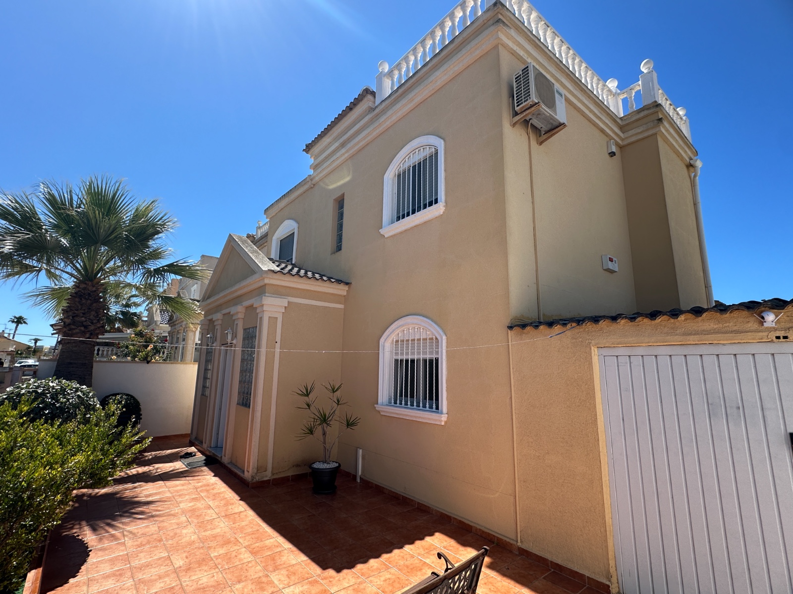Bathroom in villa for sale in Torrevieja