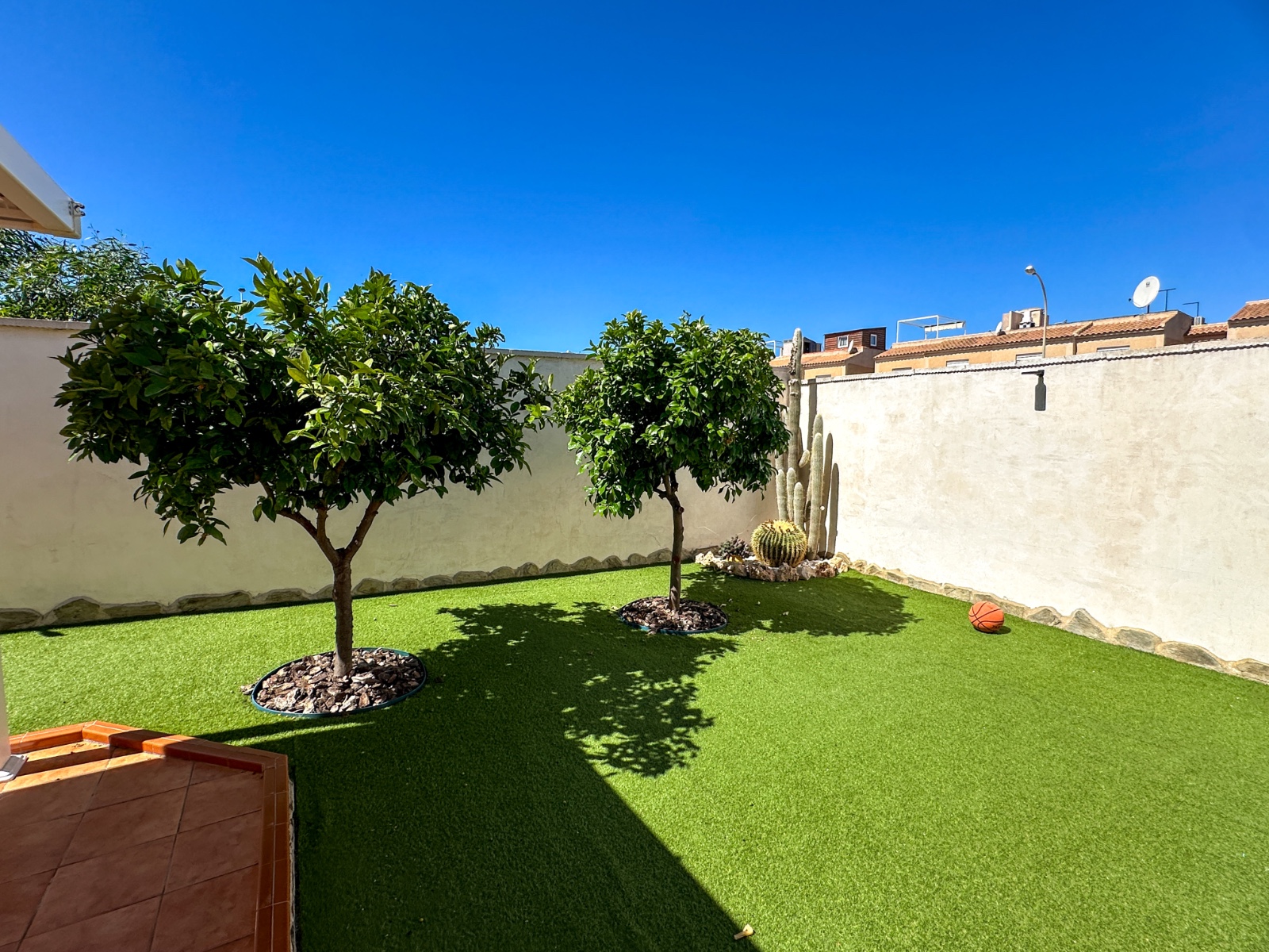 Bedroom in villa for sale in Torrevieja