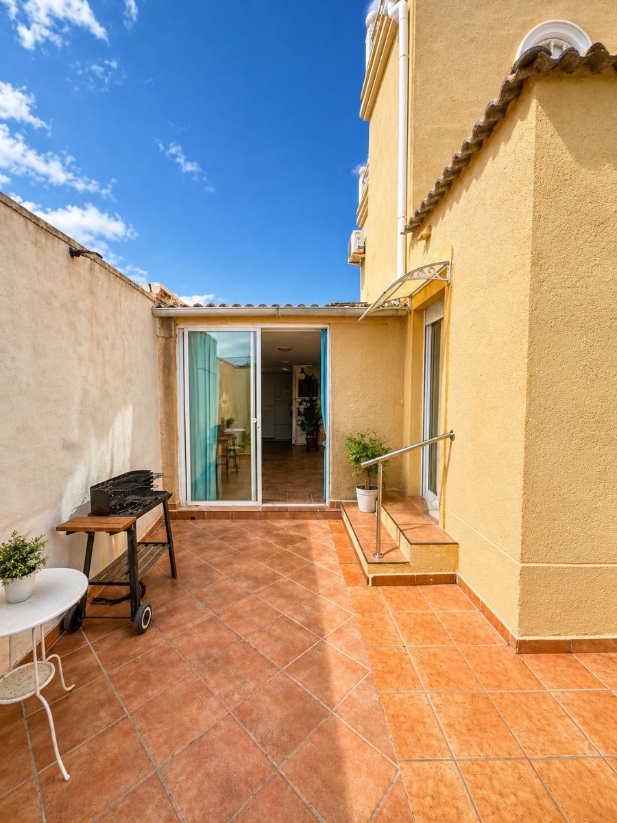 Living room in villa for sale in Torrevieja