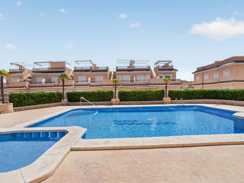 Exterior view in terraced for sale in Orihuela