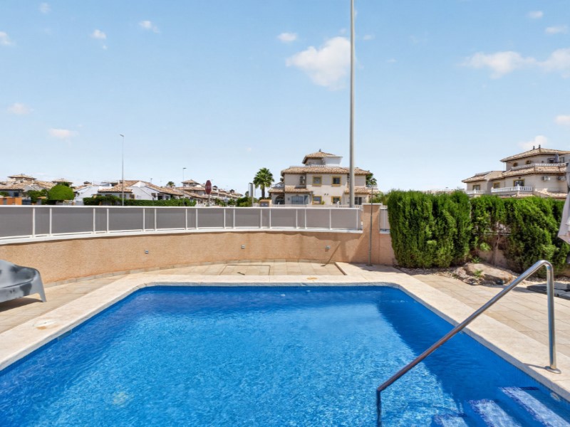 Garden in terraced for sale in Orihuela