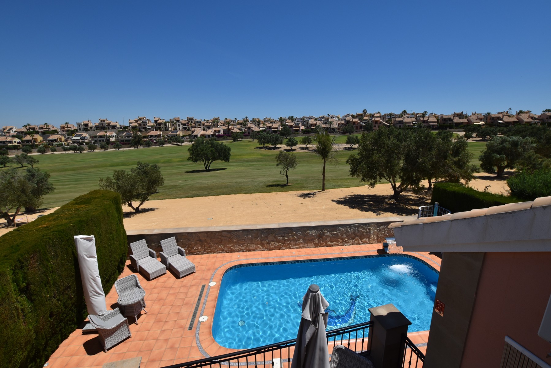 Bedroom in villa for sale in Algorfa