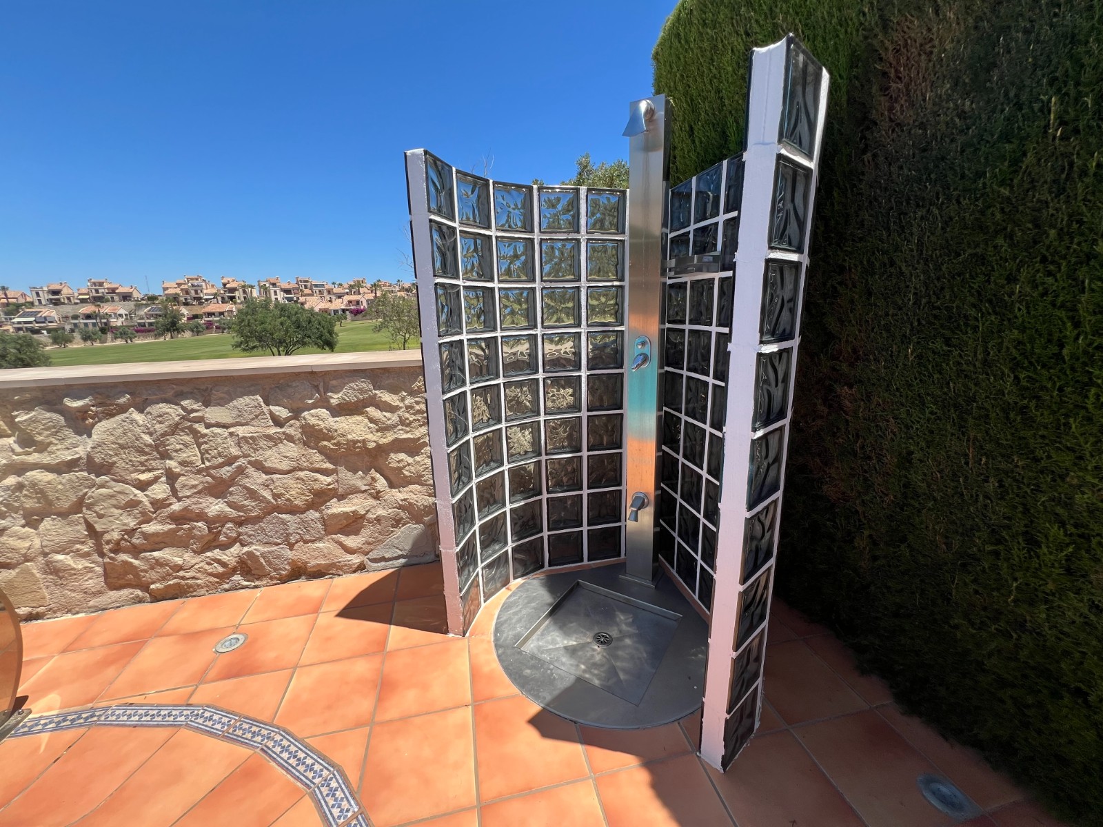 Master bedroom in villa for sale in Algorfa