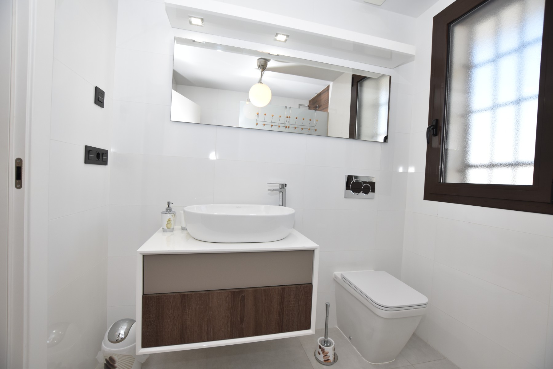 Bathroom in apartment for sale in Algorfa