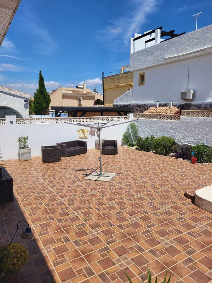 Dining area in villa for sale in Camposol