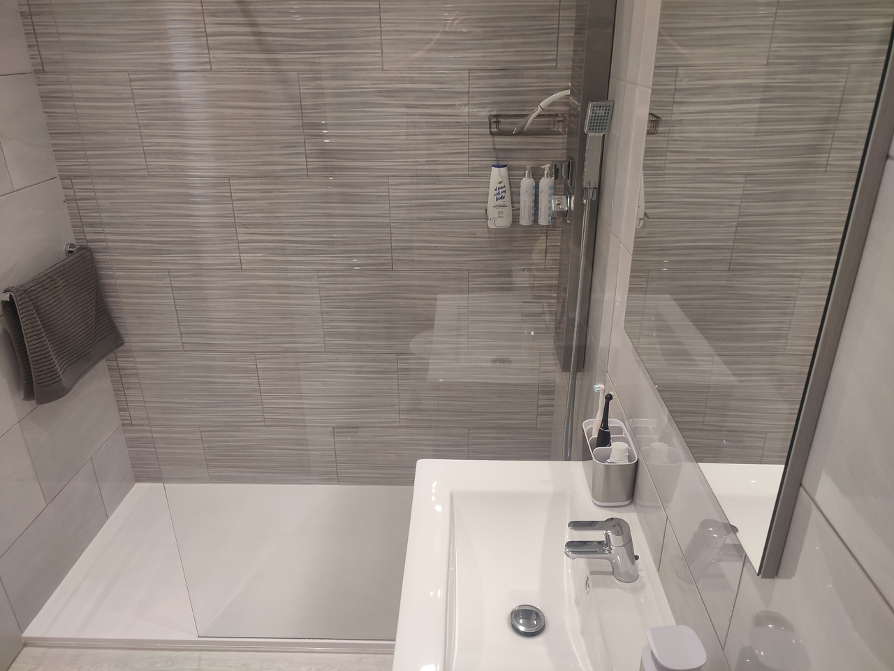 Bathroom in penthouse for sale in Hacienda Riquelme Golf Resort