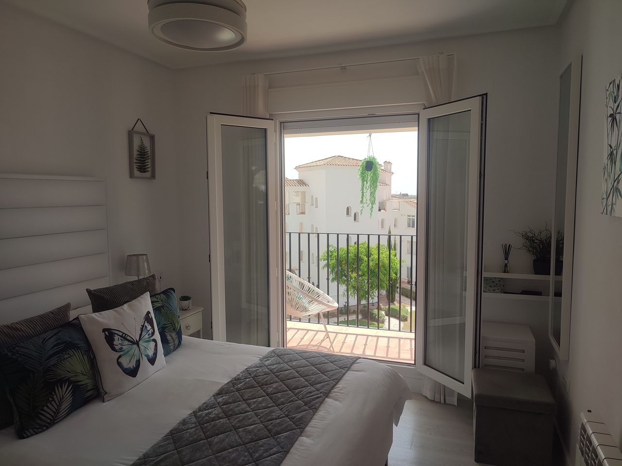 Master bedroom in penthouse for sale in Hacienda Riquelme Golf Resort