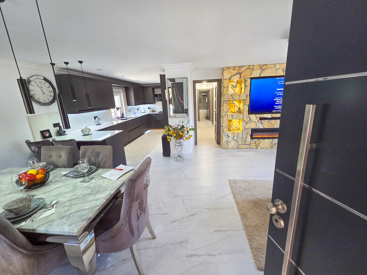 Living room in villa for sale in Crevillent
