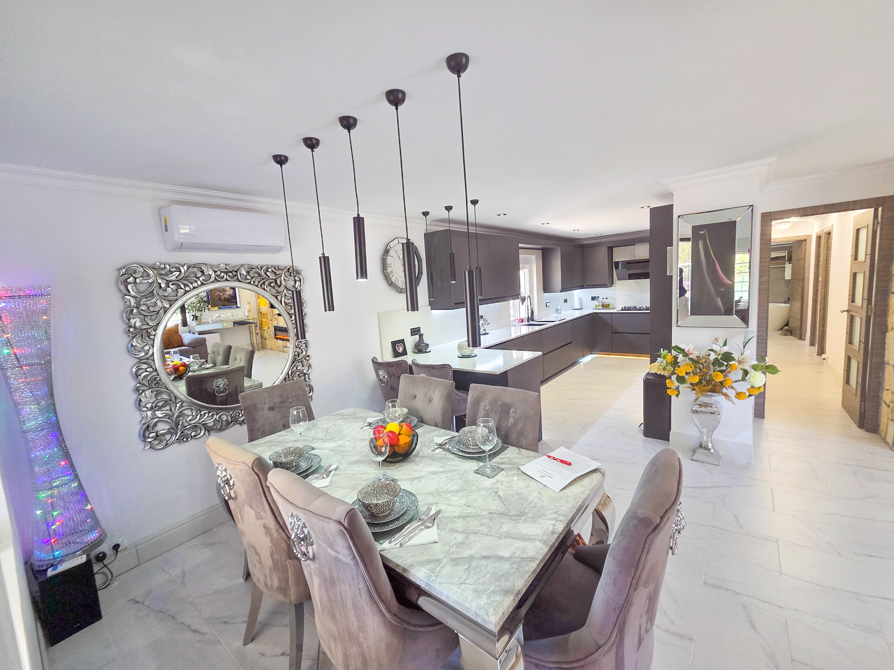 Kitchen in villa for sale in Crevillent