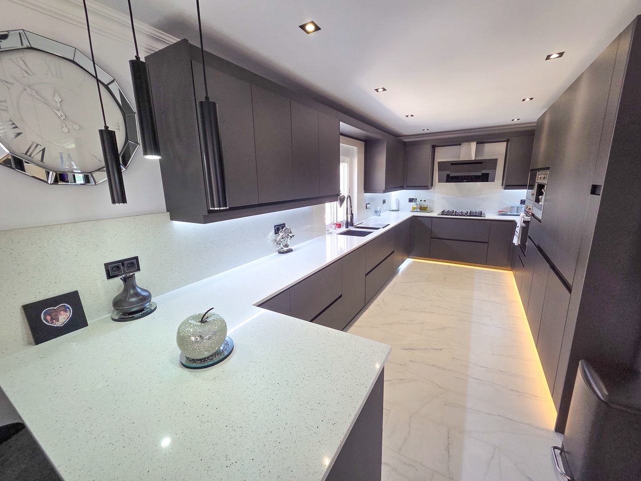 Dining area in villa for sale in Crevillent