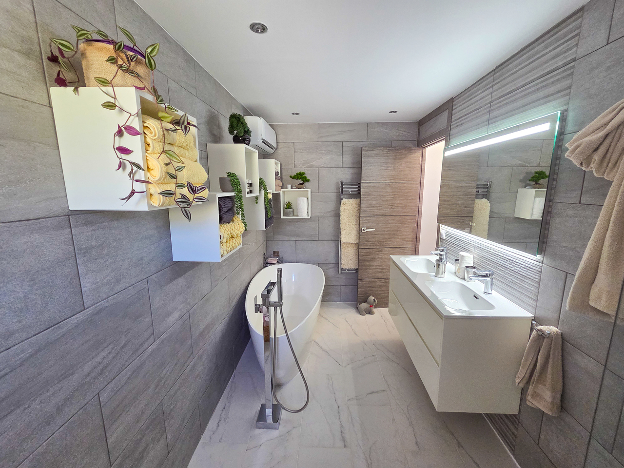 Exterior view in villa for sale in Crevillent