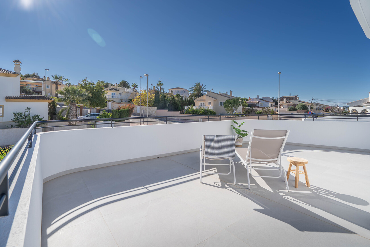 Garden in villa for sale in Rojales - La Marquesa Golf